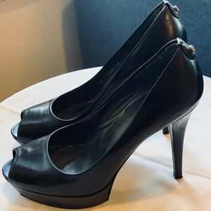 STUART WEITZMAN Black Lillie Platform Heels